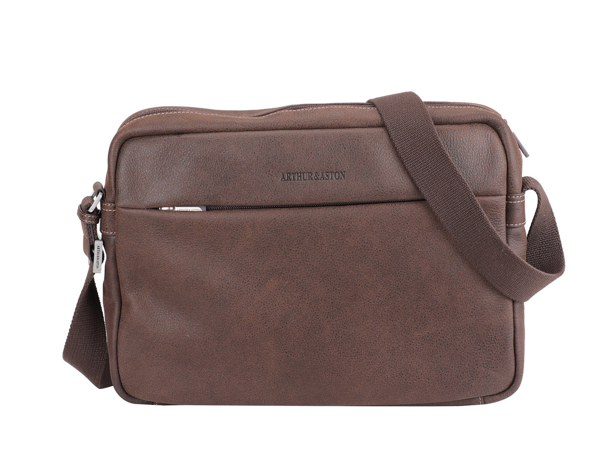 Cristiano destroyed leather messenger bag