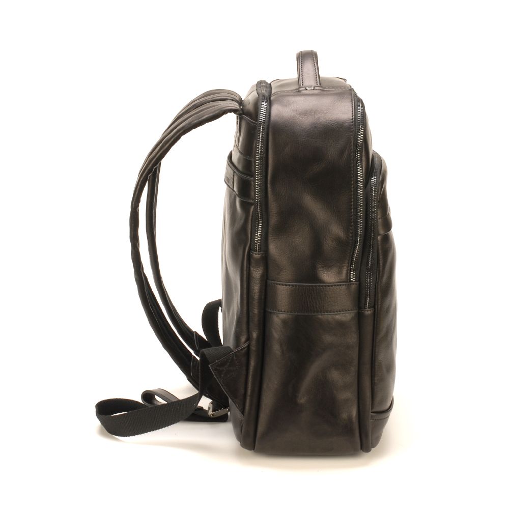 Pablo backpack in dipped leather
