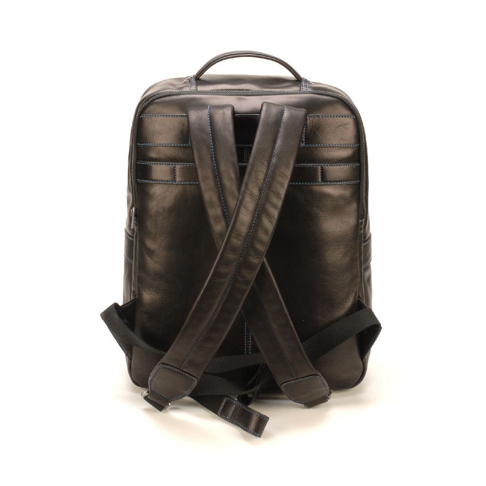Pablo backpack in dipped leather