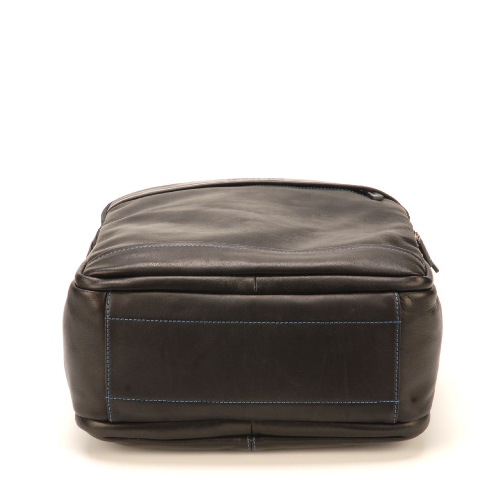 Pablo backpack in dipped leather