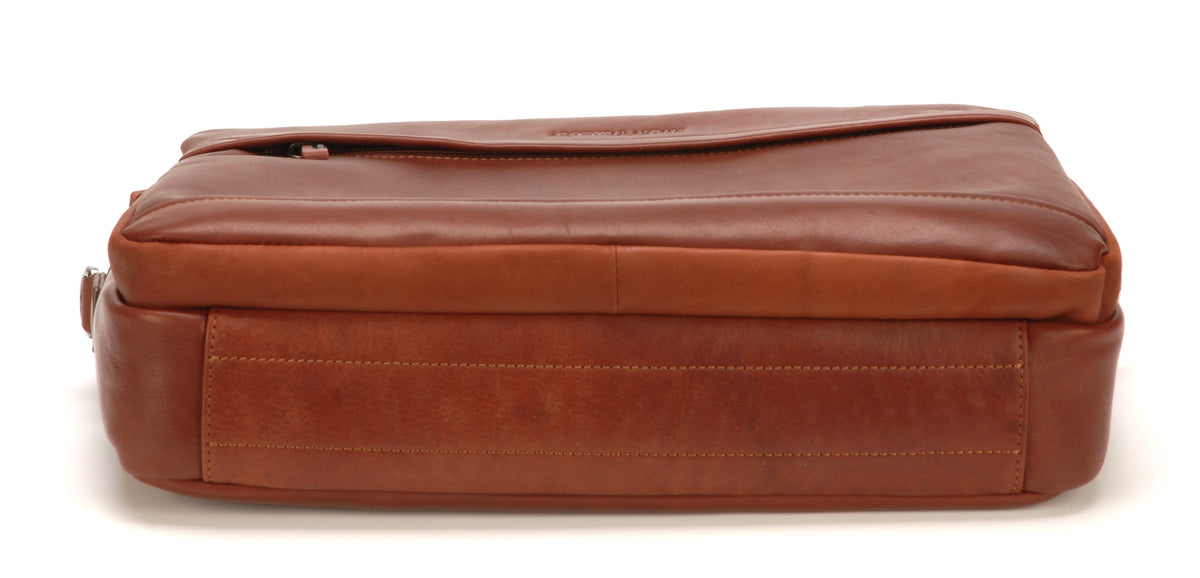 Pablo medium format document holder in dipped cowhide leather