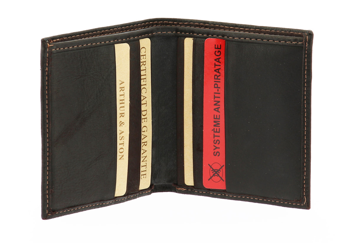 Louis card holder in oiled leather