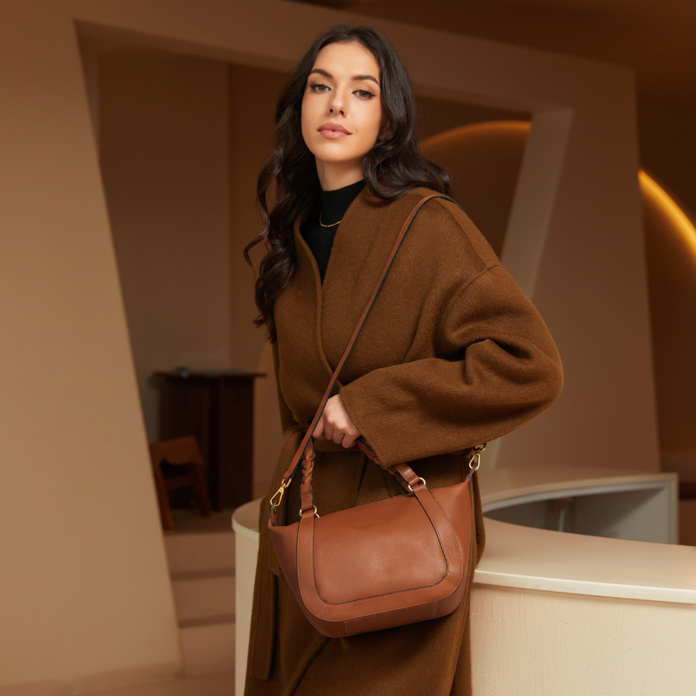 Julietta M handbag in cowhide leather
