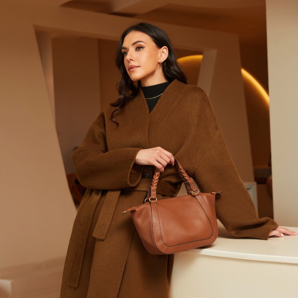 Julietta M handbag in cowhide leather