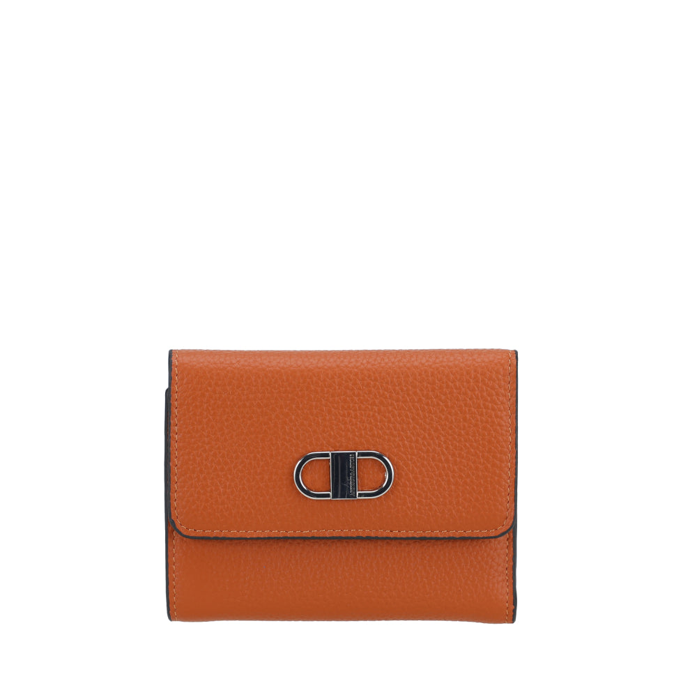 Daphne M leather handbag